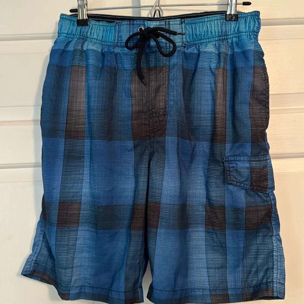 Men’s swim trunks